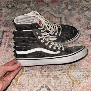 Limited Edition Women’s SK8-Hi